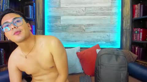 Snapshot of johnbelrose chatting on October 19, 2025, 11:33 am johnbelrose online show from October 19, 2025, 11:33 am