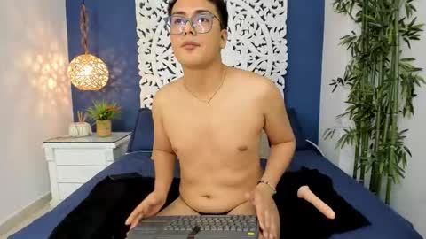 Snapshot of johnbelrose chatting on October 25, 2025, 8:14 pm johnbelrose online show from October 25, 2025, 8:14 pm