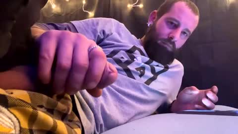 johnboii813 online show from December 8, 2024, 12:19 pm