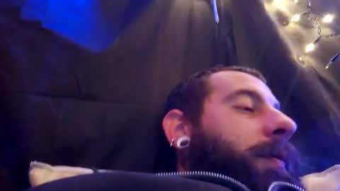 johnboii813 online show from December 26, 2024, 11:21 am