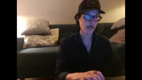 Snapshot of johneelicks chatting on October 4, 2025, 8:45 am Johnee online show from October 4, 2025, 8:45 am