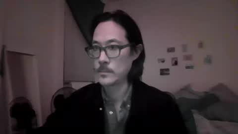 Snapshot of johneelicks chatting on November 8, 2025, 9:31 am Johnee online show from November 8, 2025, 9:31 am