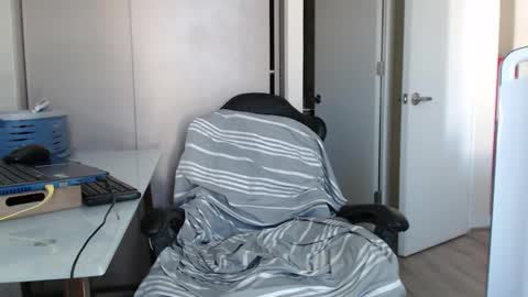 Snapshot of johnklleyn chatting on March 11, 2025, 9:26 pm john online show from March 11, 2025, 9:26 pm