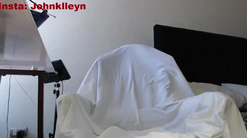 Snapshot of johnklleyn chatting on November 18, 2025, 6:23 pm john online show from November 18, 2025, 6:23 pm