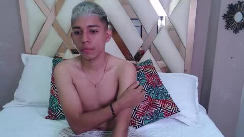 Snapshot of johnn_miller_ chatting on December 17, 2025, 7:20 pm JOHNN MILLER online show from December 17, 2025, 7:20 pm