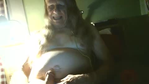 Snapshot of johnnieq1971 chatting on May 4, 2026, 1:45 am johnnieq1971 online show from May 4, 2026, 1:45 am