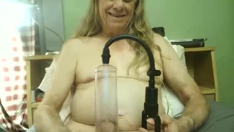 Snapshot of johnnieq1971 chatting on May 24, 2026, 2:38 am johnnieq1971 online show from May 24, 2026, 2:38 am