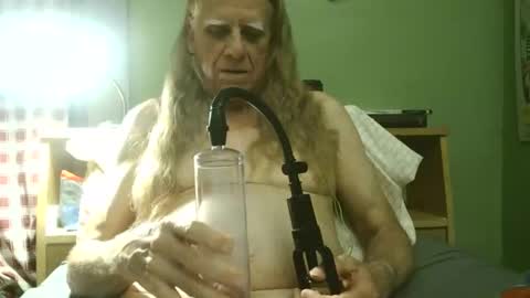 Snapshot of johnnieq1971 chatting on May 25, 2026, 1:11 am johnnieq1971 online show from May 25, 2026, 1:11 am