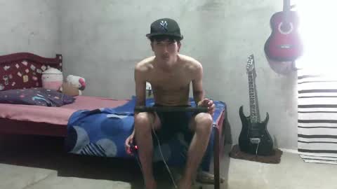johnny_cagee online show from May 1, 2026, 5:06 pm