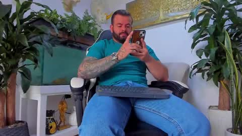 JOHNNY online show from April 25, 2026, 9:56 pm