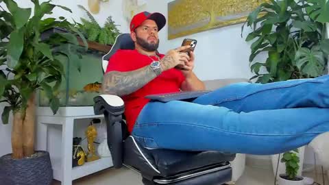 Snapshot of johnnygrayson_ chatting on May 6, 2026, 1:47 am JOHNNY online show from May 6, 2026, 1:47 am