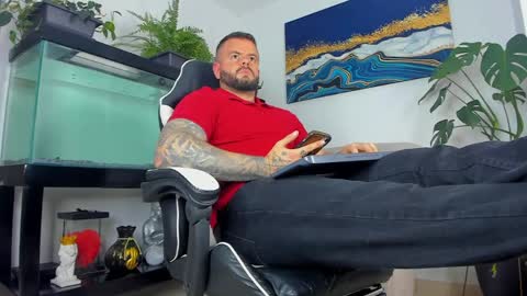 Snapshot of johnnygrayson_ chatting on May 19, 2026, 12:27 am JOHNNY online show from May 19, 2026, 12:27 am