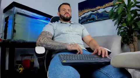 Snapshot of johnnygrayson_ chatting on July 20, 2026, 2:04 am JOHNNY online show from July 20, 2026, 2:04 am