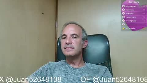 Snapshot of johnq_23 chatting on November 14, 2025, 4:06 pm John online show from November 14, 2025, 4:06 pm