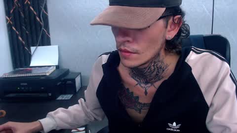 Snapshot of johnsonisaac94_ chatting on February 4, 2025, 5:31 am johnsonisaac94 online show from February 4, 2025, 5:31 am