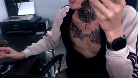 Snapshot of johnsonisaac94_ chatting on February 4, 2025, 8:35 am johnsonisaac94 online show from February 4, 2025, 8:35 am