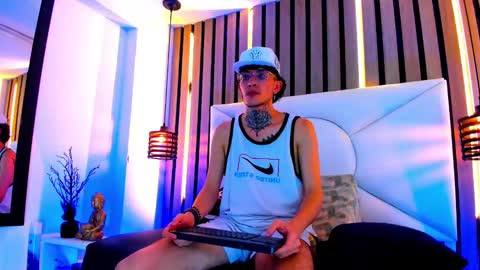 Snapshot of johnsonisaac94_ chatting on October 15, 2025, 3:06 am johnsonisaac94 online show from October 15, 2025, 3:06 am