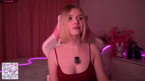 Paula online show from March 8, 2026, 2:04 am