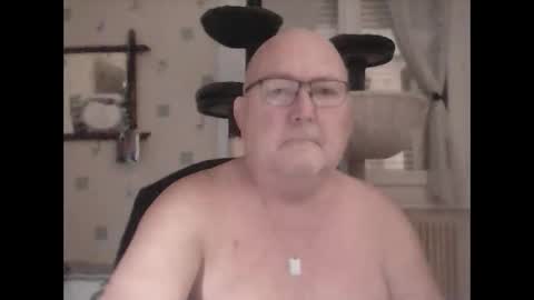 Snapshot of jojo60000529566 chatting on December 4, 2024, 8:12 am jojo60000529566 online show from December 4, 2024, 8:12 am