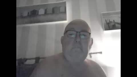 Snapshot of jojo60000529566 chatting on December 18, 2024, 6:21 am jojo60000529566 online show from December 18, 2024, 6:21 am