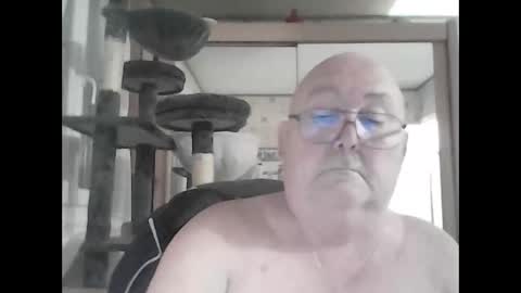 Snapshot of jojo60000529566 chatting on February 4, 2025, 12:19 am jojo60000529566 online show from February 4, 2025, 12:19 am