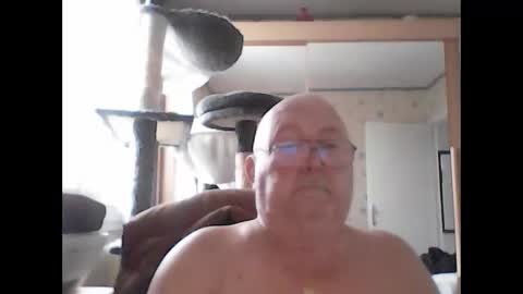 Snapshot of jojo60000529566 chatting on October 15, 2025, 7:52 am jojo60000529566 online show from October 15, 2025, 7:52 am