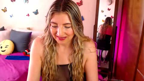 Jolie Mature online show from November 15, 2025, 7:10 pm