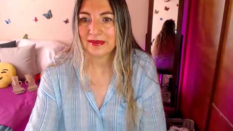 Jolie Mature online show from March 23, 2026, 10:03 pm