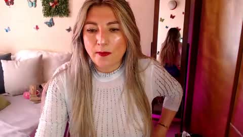 Snapshot of jolie_mature_ chatting on May 4, 2026, 8:38 pm Jolie Mature online show from May 4, 2026, 8:38 pm
