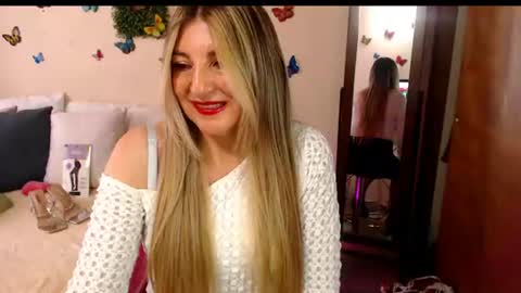 Snapshot of jolie_mature_ chatting on June 25, 2026, 9:52 pm Jolie Mature online show from June 25, 2026, 9:52 pm