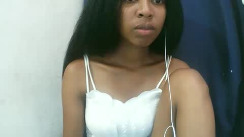 joliekah27 online show from March 3, 2026, 7:47 am