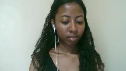joliekah27 online show from March 24, 2026, 11:48 am
