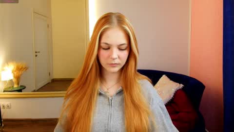 Snapshot of jolly_bean chatting on March 1, 2025, 2:37 am Polly online show from March 1, 2025, 2:37 am