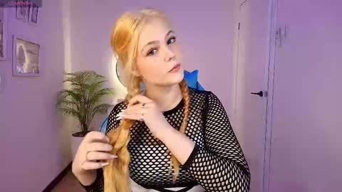 Snapshot of jolly_bean chatting on November 23, 2025, 3:06 am Polly online show from November 23, 2025, 3:06 am