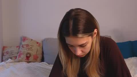 Viola online show from October 10, 2025, 11:31 am