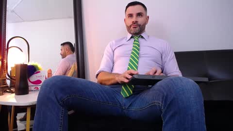 Snapshot of jonas_beard1 chatting on January 6, 2025, 7:35 pm JONAS BEARD online show from January 6, 2025, 7:35 pm