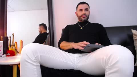 Snapshot of jonas_beard1 chatting on January 14, 2025, 7:32 pm JONAS BEARD online show from January 14, 2025, 7:32 pm