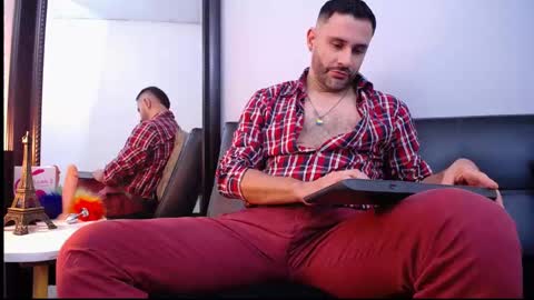 Snapshot of jonas_beard1 chatting on February 21, 2025, 7:43 pm JONAS BEARD online show from February 21, 2025, 7:43 pm