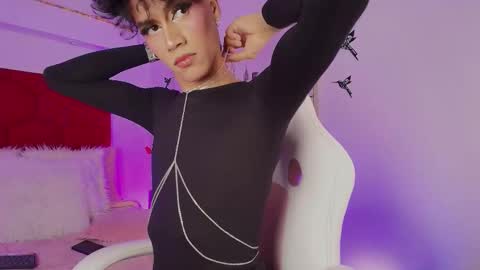 Jonas  online show from November 13, 2025, 1:43 pm