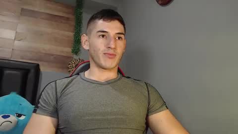 Snapshot of jonathancast08 chatting on February 8, 2025, 2:47 am jonathancast08 online show from February 8, 2025, 2:47 am