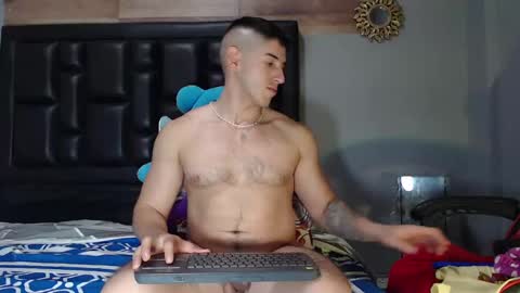 Snapshot of jonathancast08 chatting on February 19, 2025, 1:08 am jonathancast08 online show from February 19, 2025, 1:08 am