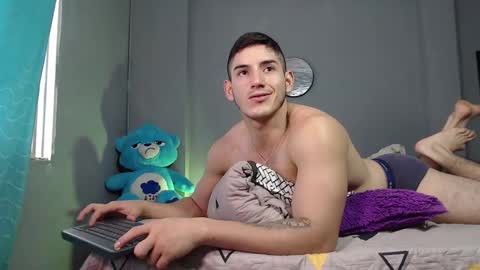 Snapshot of jonathancast08 chatting on February 23, 2025, 5:18 pm jonathancast08 online show from February 23, 2025, 5:18 pm