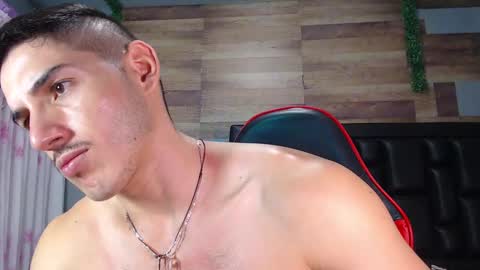 Snapshot of jonathancast08 chatting on March 11, 2025, 1:12 pm jonathancast08 online show from March 11, 2025, 1:12 pm