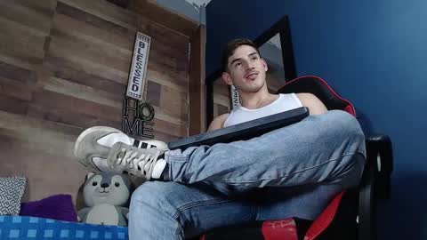 Snapshot of jonathancast08 chatting on September 16, 2025, 9:05 pm jonathancast08 online show from September 16, 2025, 9:05 pm