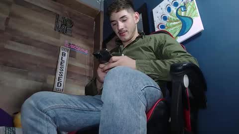 Snapshot of jonathancast08 chatting on October 1, 2025, 1:00 am jonathancast08 online show from October 1, 2025, 1:00 am