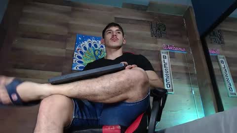 Snapshot of jonathancast08 chatting on October 13, 2025, 7:36 pm jonathancast08 online show from October 13, 2025, 7:36 pm