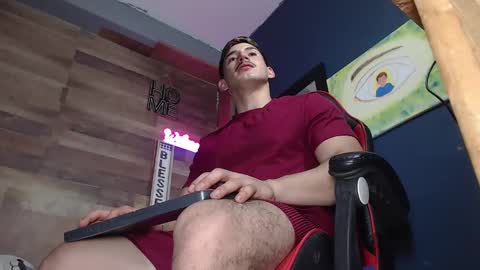 Snapshot of jonathancast08 chatting on October 19, 2025, 12:44 am jonathancast08 online show from October 19, 2025, 12:44 am