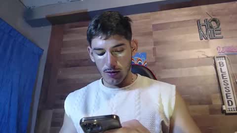 Snapshot of jonathancast08 chatting on November 26, 2025, 1:45 pm jonathancast08 online show from November 26, 2025, 1:45 pm