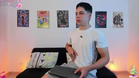 Instagram jonathanfit14 online show from December 20, 2025, 1:07 pm