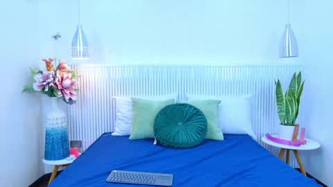 melani gomez online show from May 6, 2026, 12:32 pm